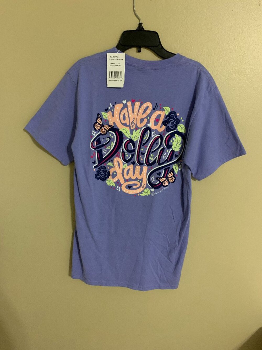 ITSA GIRL THING TEE SHIRT  SIZE-SMALL  NWT
